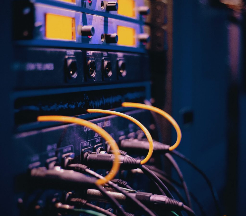 pexels-josh-sorenson-1054397